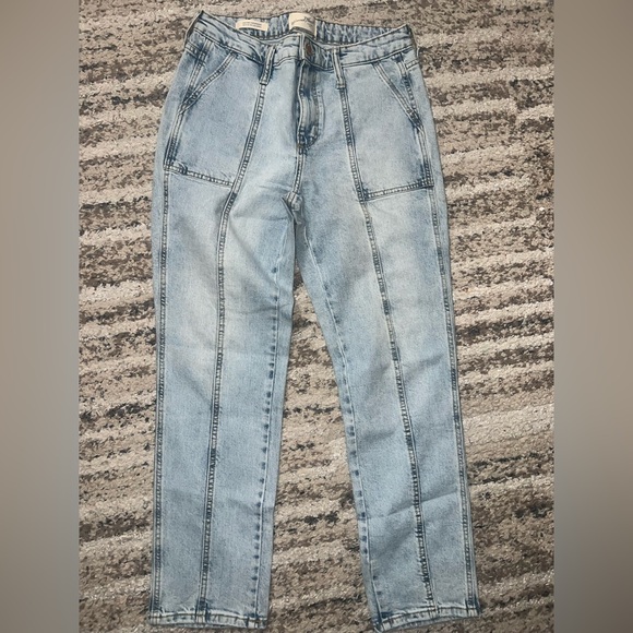 Universal Threads Jeans - Picture 2 of 8